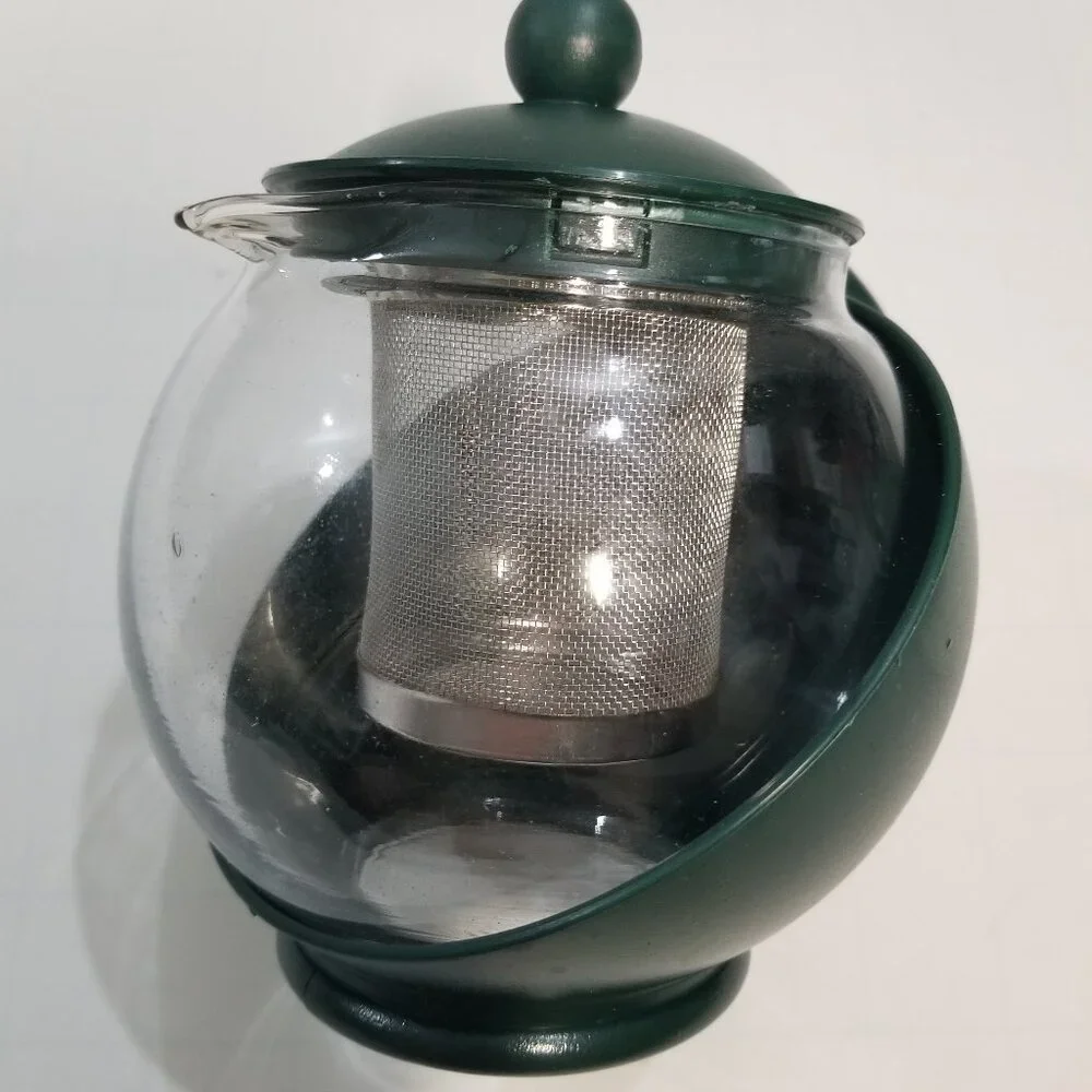 Tea maker (2 total). One in green and the other in ligher green - Picture 3 of 11